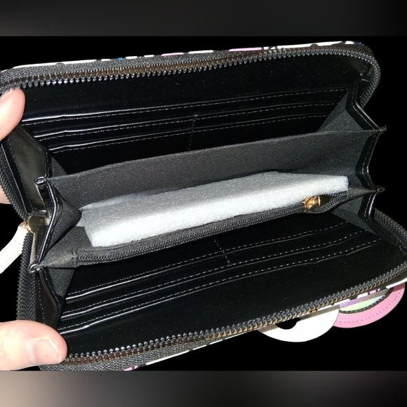 Hello Kitty Duo - Picture 3 of 3